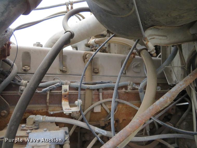 image for item DD7045 1991 International Paystar 5000 ready mix truck