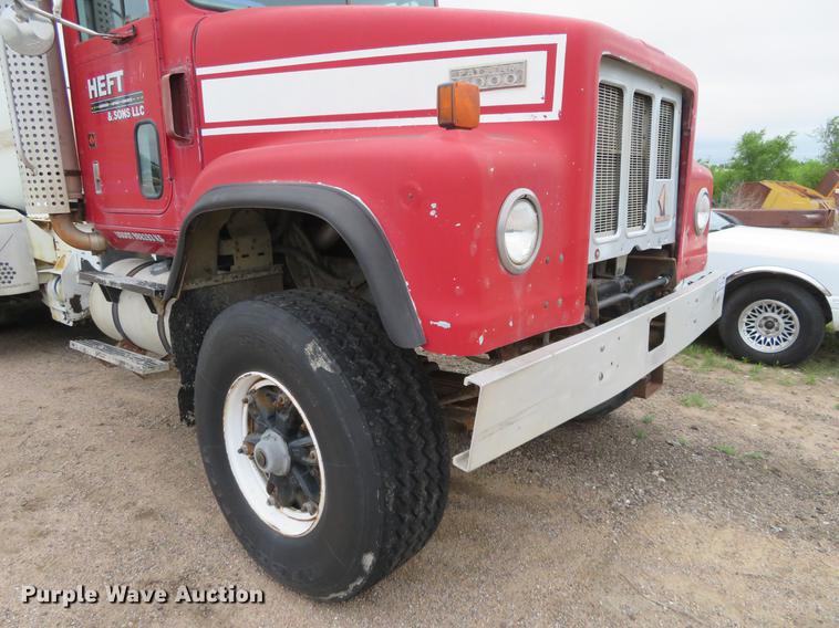 image for item DD7045 1991 International Paystar 5000 ready mix truck