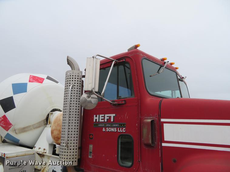 image for item DD7045 1991 International Paystar 5000 ready mix truck