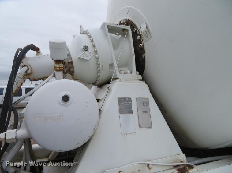 image for item DD7045 1991 International Paystar 5000 ready mix truck