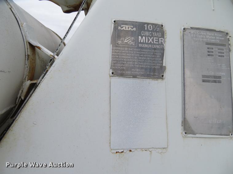 image for item DD7045 1991 International Paystar 5000 ready mix truck