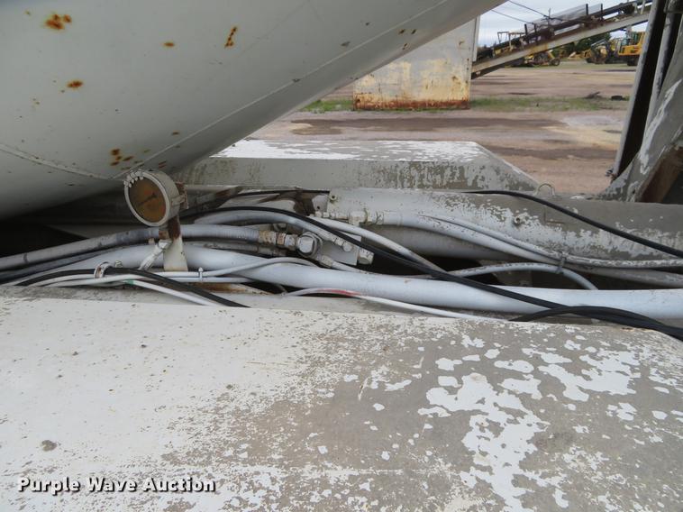 image for item DD7045 1991 International Paystar 5000 ready mix truck