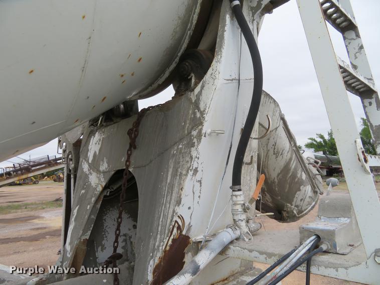 image for item DD7045 1991 International Paystar 5000 ready mix truck