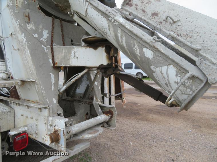 image for item DD7045 1991 International Paystar 5000 ready mix truck