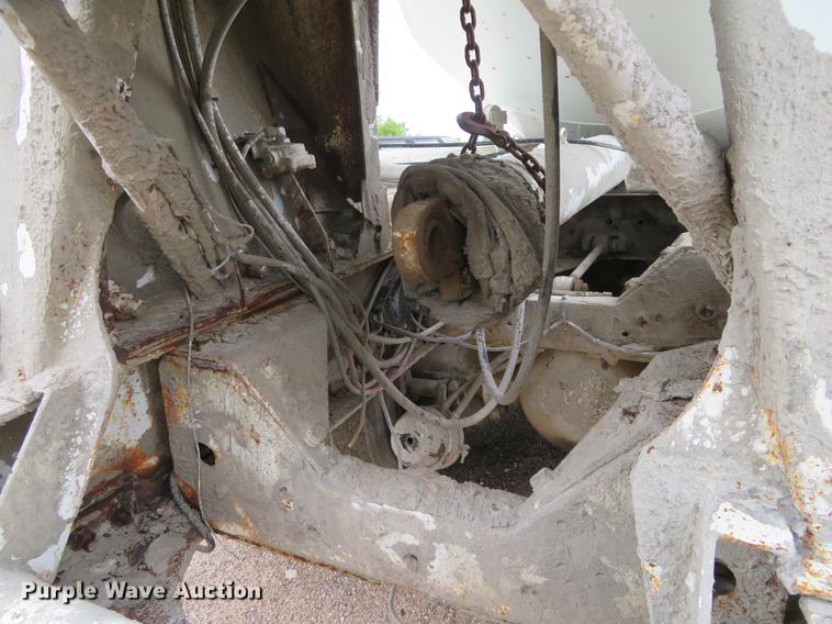 image for item DD7045 1991 International Paystar 5000 ready mix truck