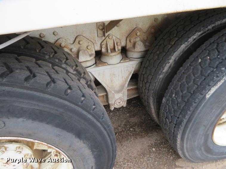 image for item DD7045 1991 International Paystar 5000 ready mix truck