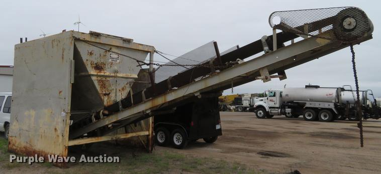 image for item DD7050 Aggregate surge box and conveyor