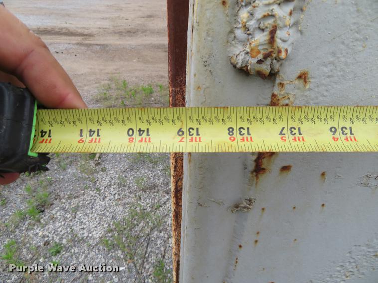 image for item DD7050 Aggregate surge box and conveyor