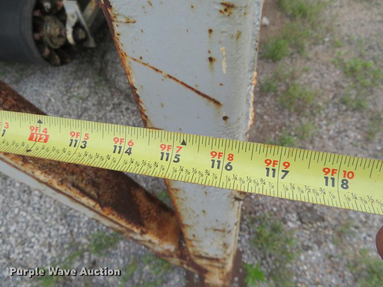 image for item DD7050 Aggregate surge box and conveyor