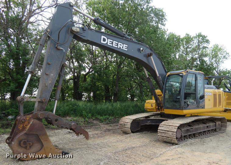 image for item DD7054 2012 John Deere 200D LC excavator