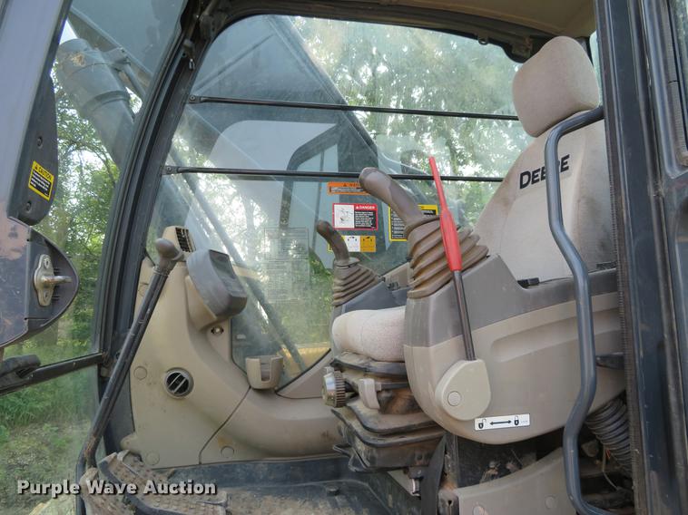 image for item DD7054 2012 John Deere 200D LC excavator