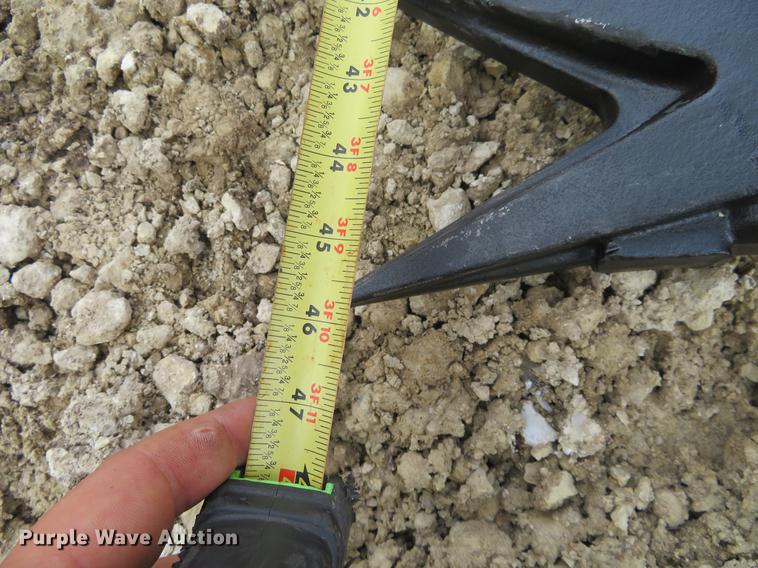 image for item DD7054 2012 John Deere 200D LC excavator