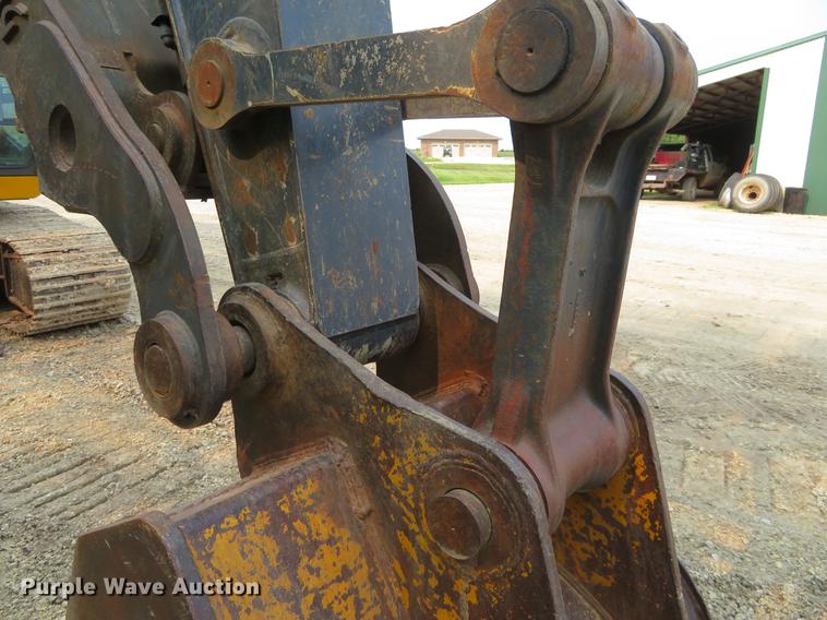 image for item DD7054 2012 John Deere 200D LC excavator