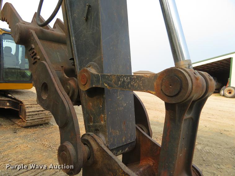 image for item DD7054 2012 John Deere 200D LC excavator