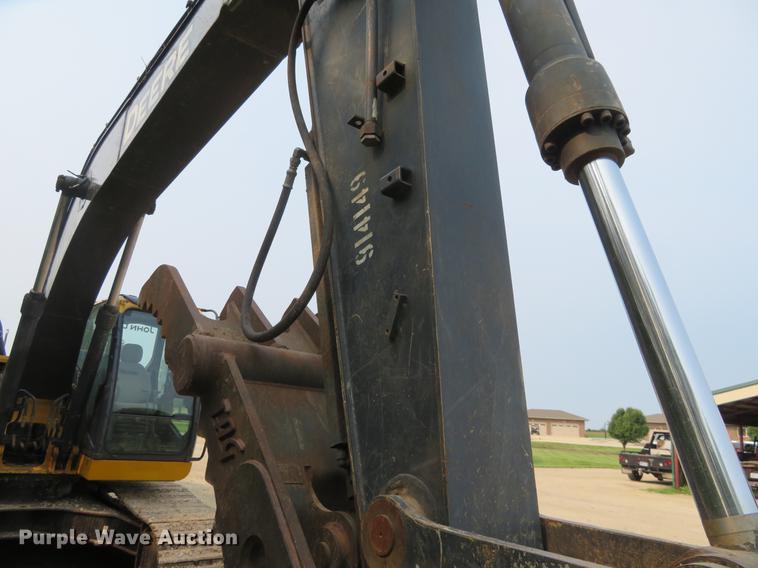 image for item DD7054 2012 John Deere 200D LC excavator