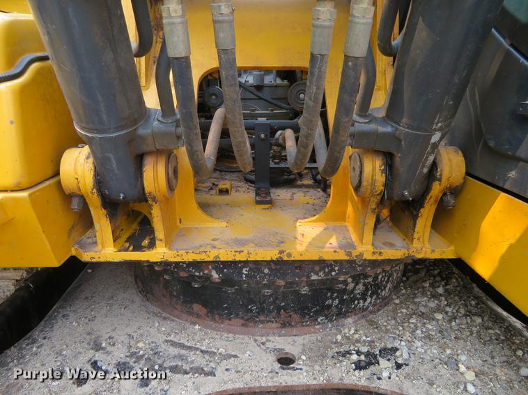 image for item DD7054 2012 John Deere 200D LC excavator