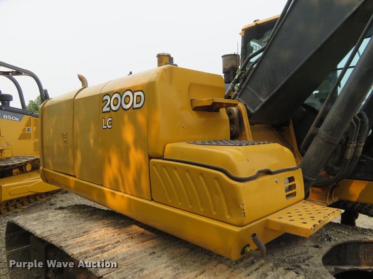 image for item DD7054 2012 John Deere 200D LC excavator
