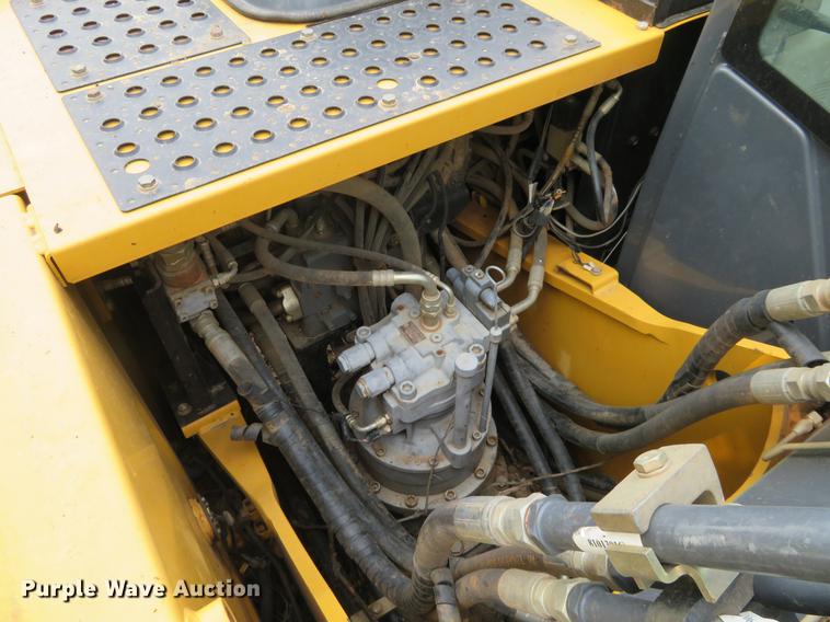 image for item DD7054 2012 John Deere 200D LC excavator