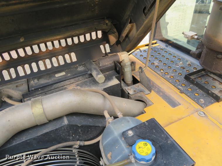 image for item DD7054 2012 John Deere 200D LC excavator