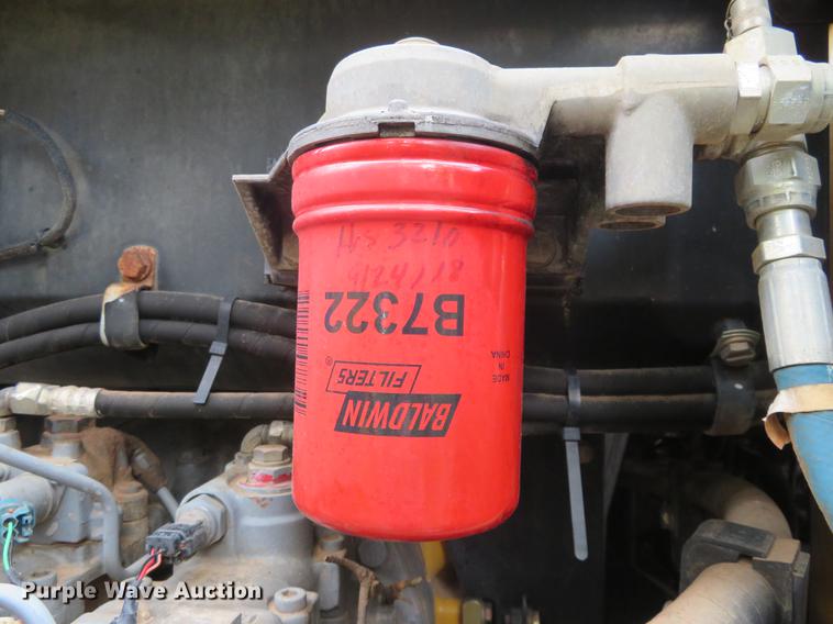 image for item DD7054 2012 John Deere 200D LC excavator