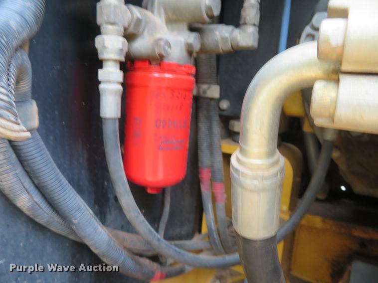 image for item DD7054 2012 John Deere 200D LC excavator