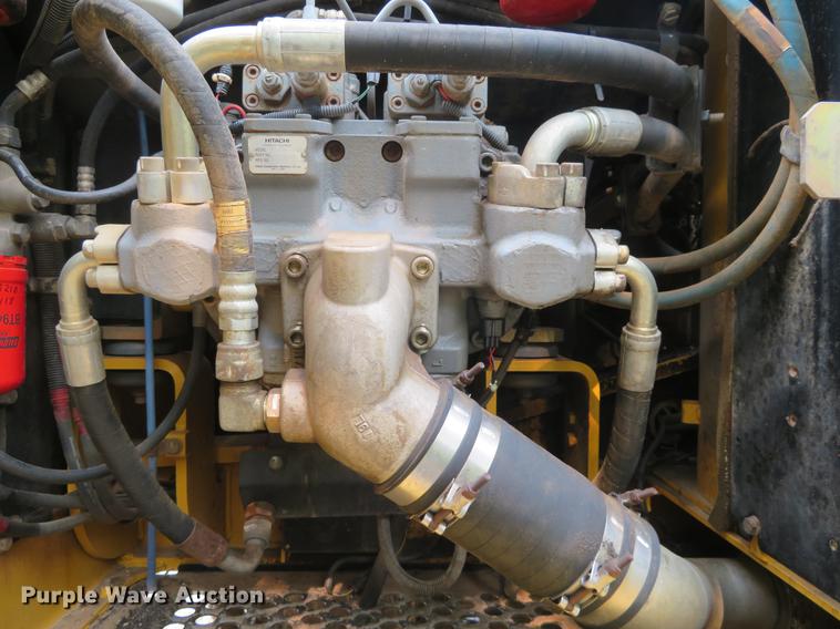 image for item DD7054 2012 John Deere 200D LC excavator