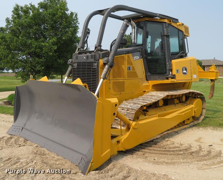 image for item DD7055 2013 John Deere 850K dozer
