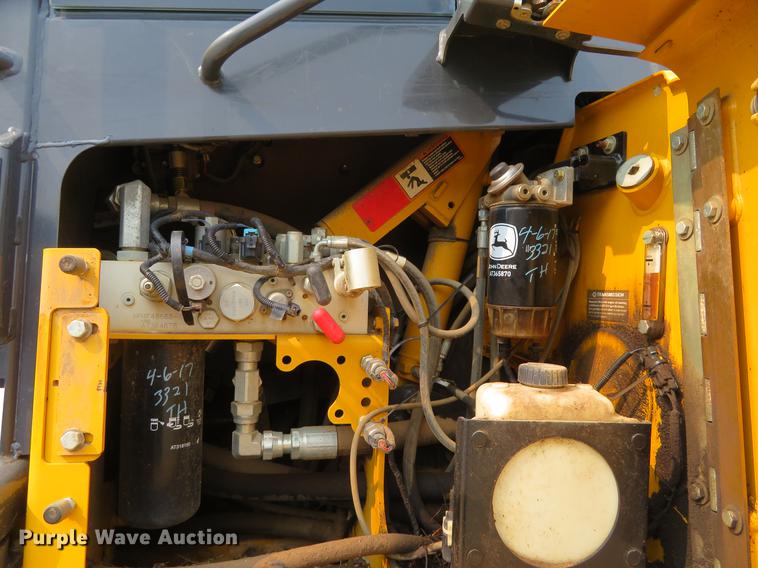 image for item DD7055 2013 John Deere 850K dozer