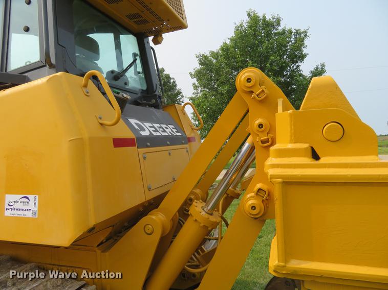 image for item DD7055 2013 John Deere 850K dozer