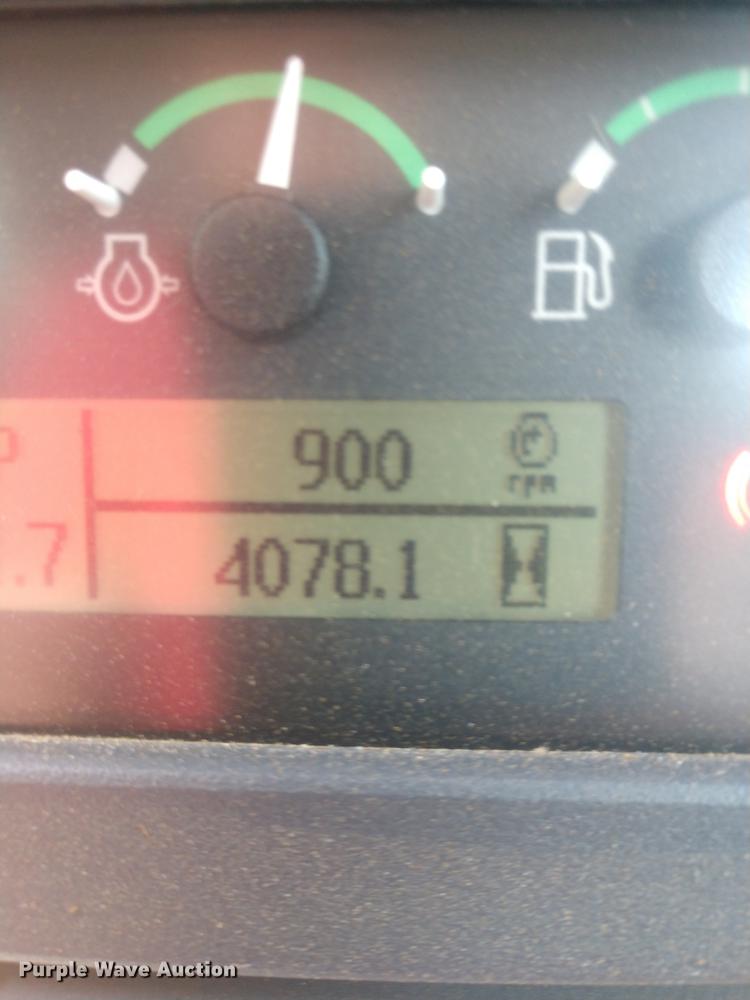 image for item DD7055 2013 John Deere 850K dozer