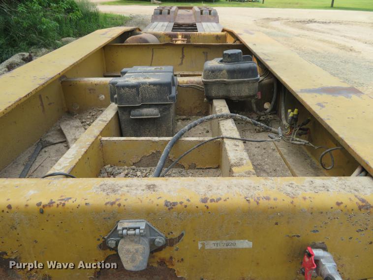 image for item DD7056 1998 Eager Beaver 50GSL lowboy equipment trailer