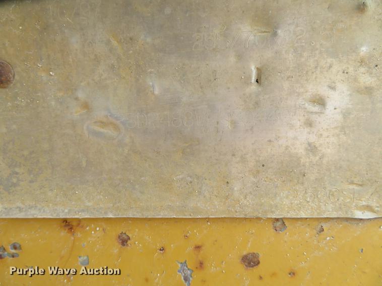 image for item DD7056 1998 Eager Beaver 50GSL lowboy equipment trailer