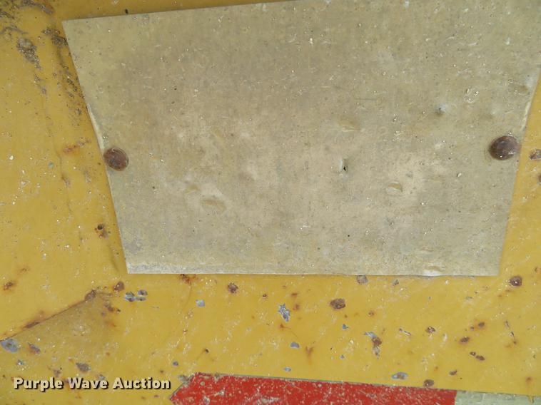 image for item DD7056 1998 Eager Beaver 50GSL lowboy equipment trailer