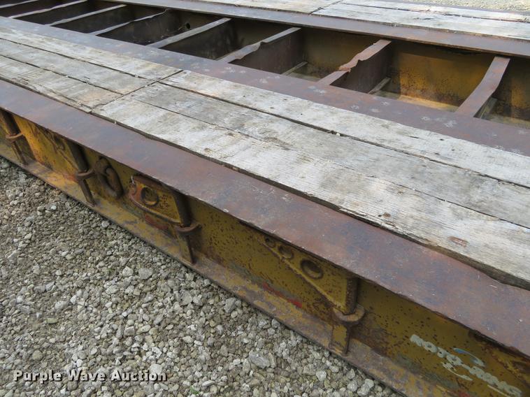 image for item DD7056 1998 Eager Beaver 50GSL lowboy equipment trailer