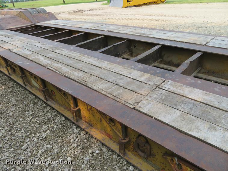 image for item DD7056 1998 Eager Beaver 50GSL lowboy equipment trailer