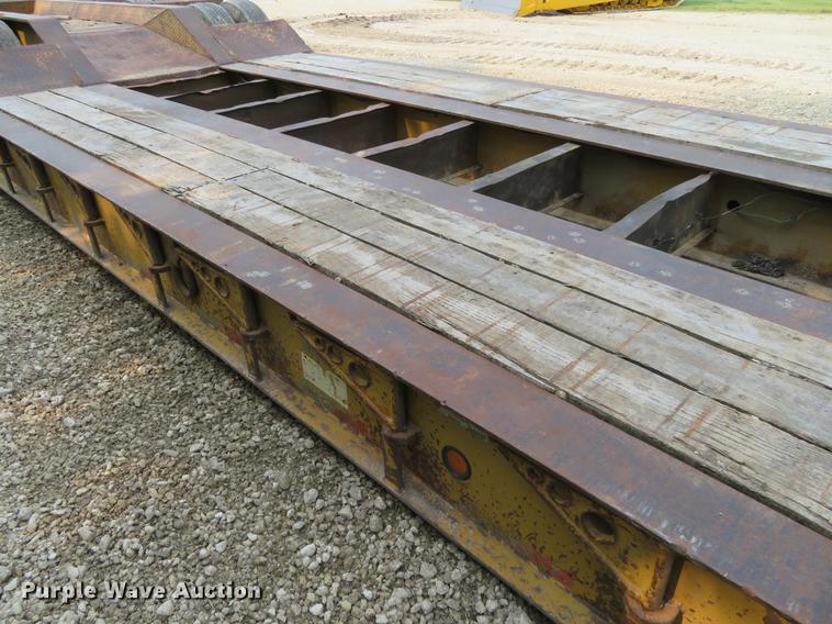 image for item DD7056 1998 Eager Beaver 50GSL lowboy equipment trailer