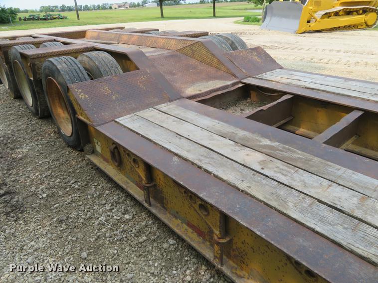 image for item DD7056 1998 Eager Beaver 50GSL lowboy equipment trailer