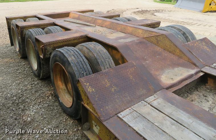 image for item DD7056 1998 Eager Beaver 50GSL lowboy equipment trailer