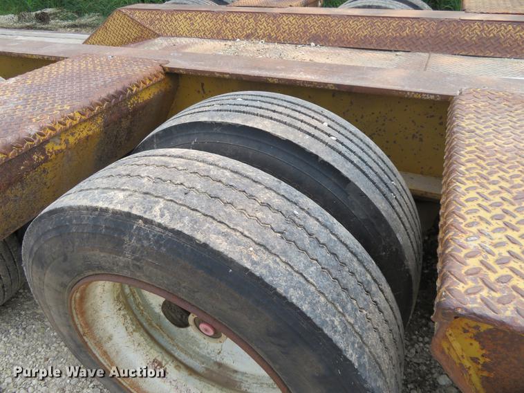 image for item DD7056 1998 Eager Beaver 50GSL lowboy equipment trailer