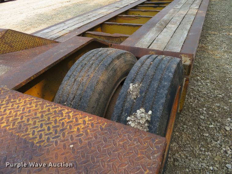 image for item DD7056 1998 Eager Beaver 50GSL lowboy equipment trailer