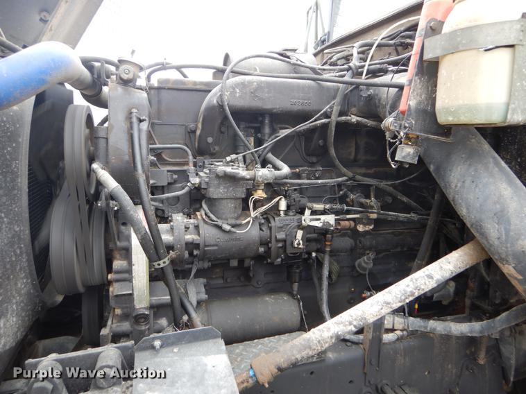 image for item DE1274 1984 Am General M931A2 dump truck