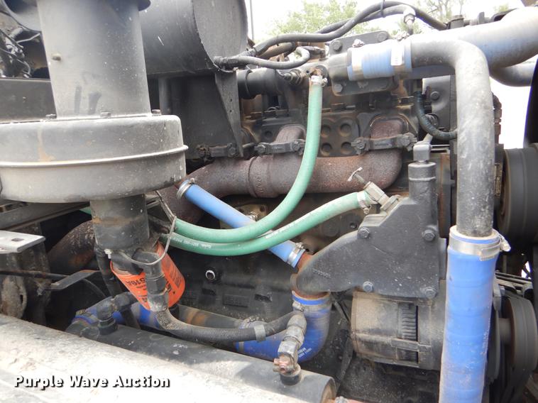 image for item DE1274 1984 Am General M931A2 dump truck