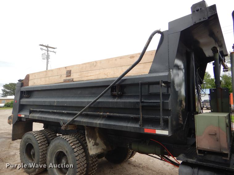 image for item DE1274 1984 Am General M931A2 dump truck