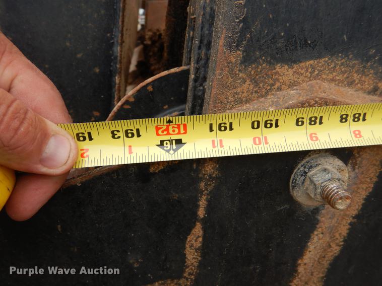 image for item DE1274 1984 Am General M931A2 dump truck