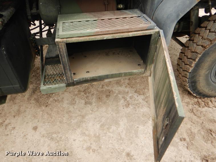 image for item DE1274 1984 Am General M931A2 dump truck