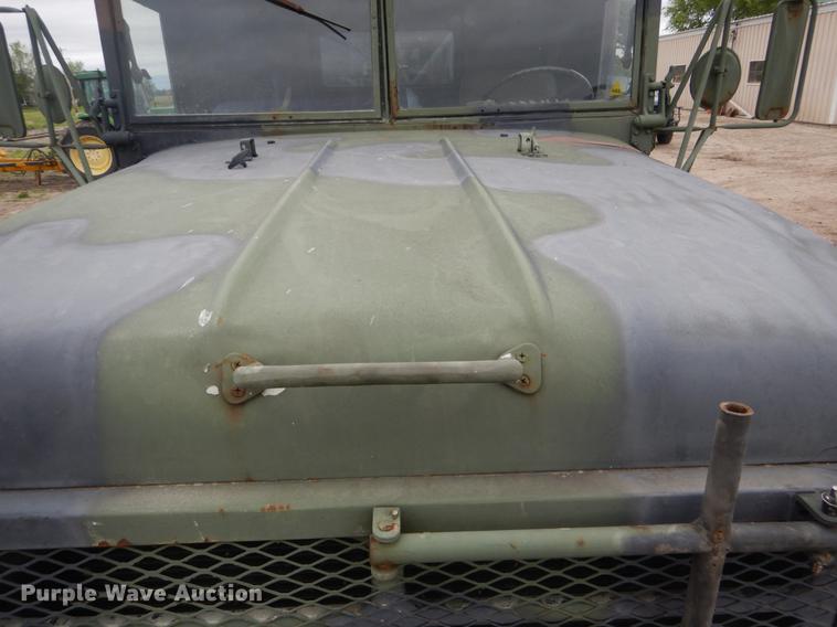 image for item DE1274 1984 Am General M931A2 dump truck