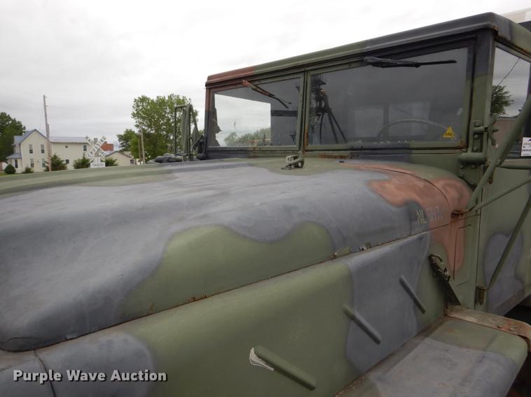 image for item DE1274 1984 Am General M931A2 dump truck