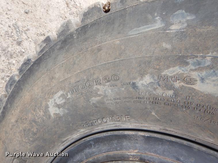 image for item DE1274 1984 Am General M931A2 dump truck