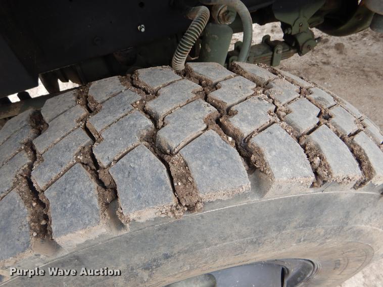 image for item DE1274 1984 Am General M931A2 dump truck