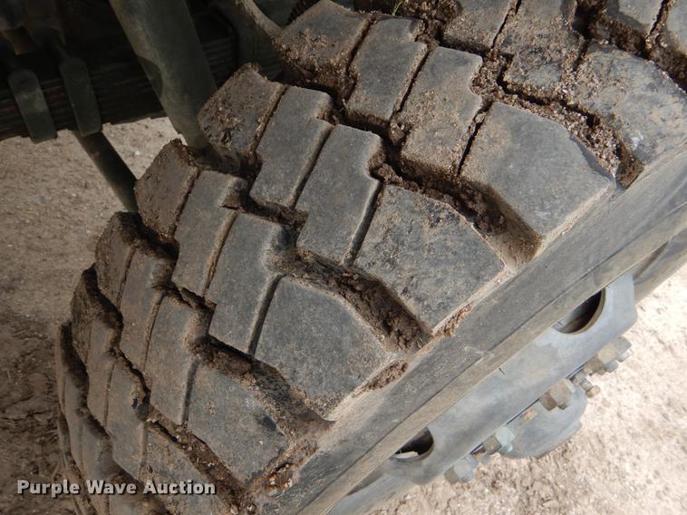 image for item DE1274 1984 Am General M931A2 dump truck